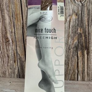 Sears Nice Touch Firm Toning Knee Highs Sz B  Nude - 1 Pair NWT